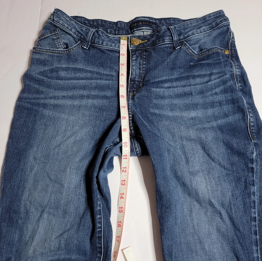 Rock & Republic Bootcut Jeans Rhinestone Wing Pockets Size 32